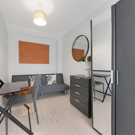 2 Bed Apartment- Finsbury Park Station B ลอนดอน ภายนอก รูปภาพ